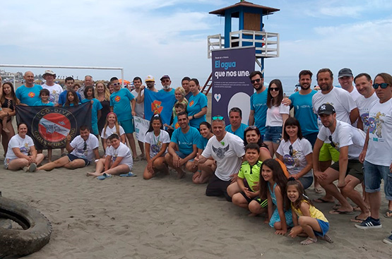 Hidralia helps collect almost 80 kilos of garbage in the cleaning of beaches and seabeds of Rincon de la Victoria