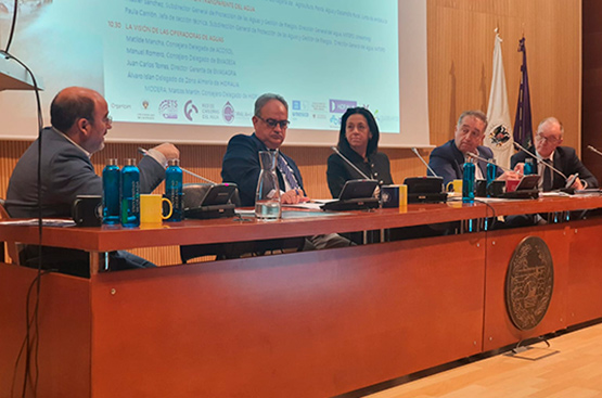 Ir a la noticia La Cátedra del Agua UGR+Hidralia reúne a administraciones y expertos para avanzar hacia una gestión transparente y sostenible del agua en Andalucía