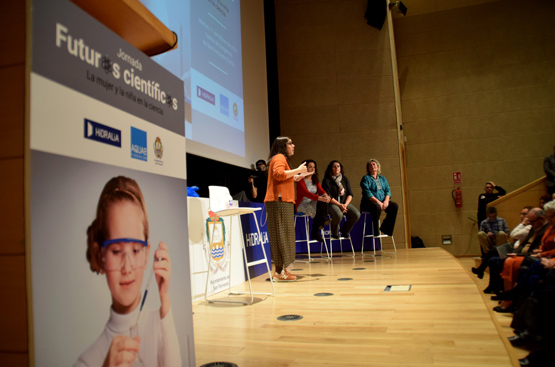 The referents in Sciences of the day 'Scientific Futures' connected with the minors who attended the event